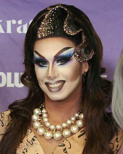 Drag_Sethlas_(cropped)