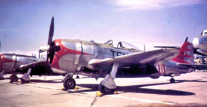 06211952-OakRidgeTN-105th_Fighter_Squadron_P-47N_45-49253