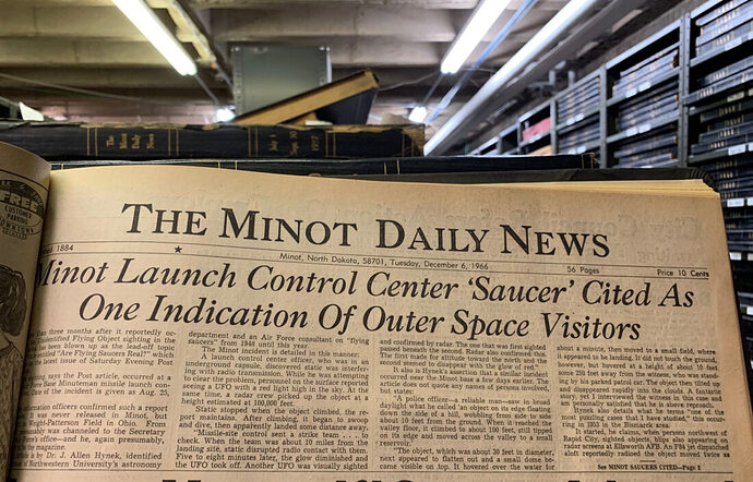 08241966-NormaND-The_Minot_Daily_News_1966_12_06_ColorPhotoOfTopOfPage