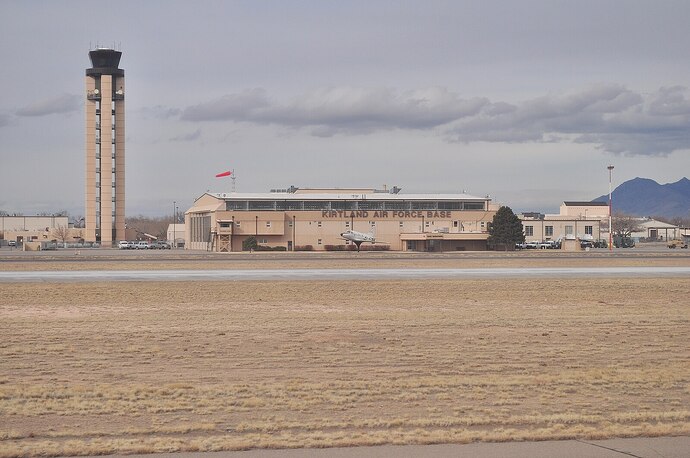 Kirtland_Air_Force_Base_01