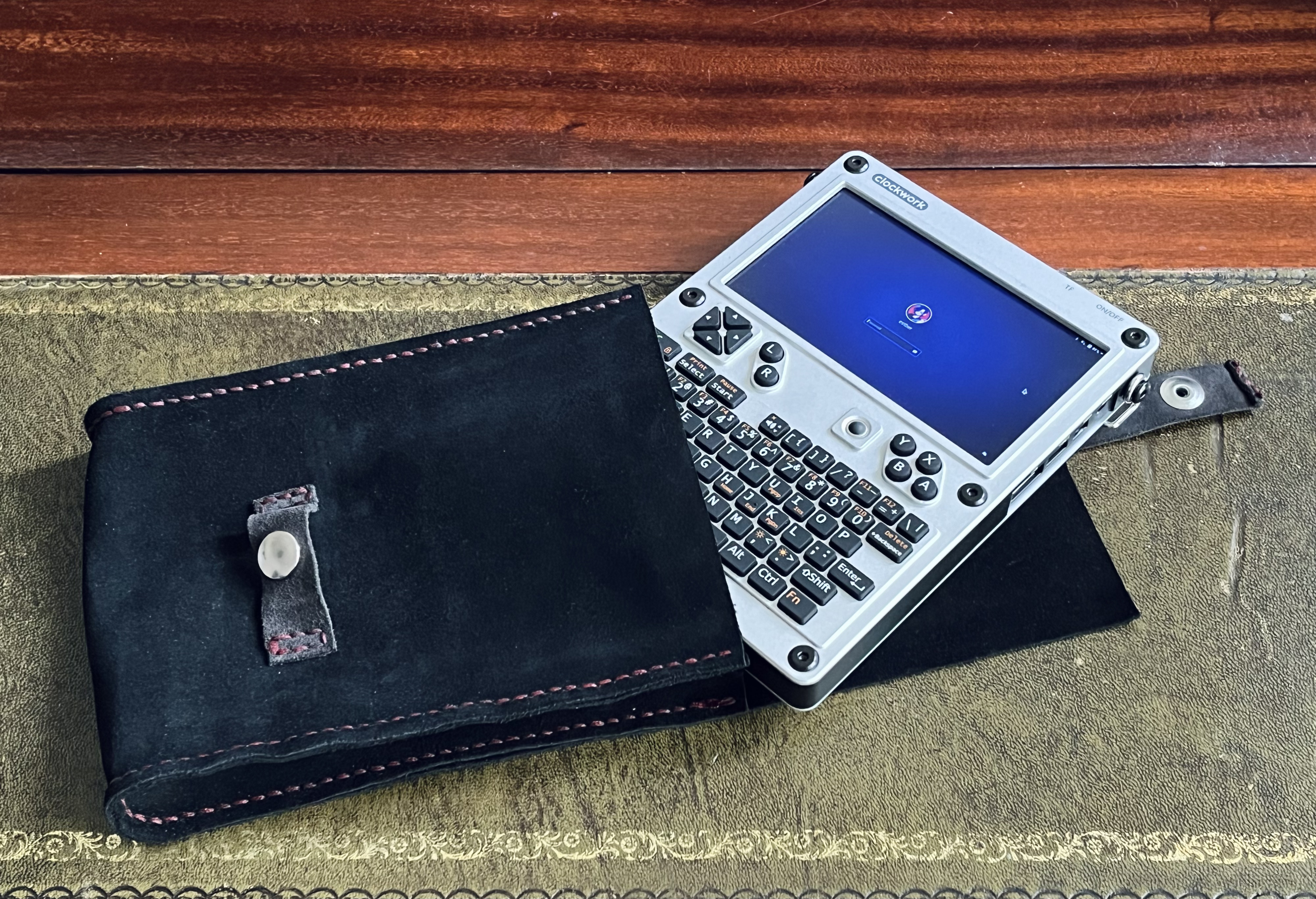 小物 14th addiction kmrii custom pouch 14th addiction × kmrii - Gem