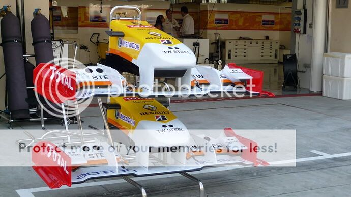 http://i579.photobucket.com/albums/ss234/Eshyn/Abu%20Dhabi/P1000790.jpg