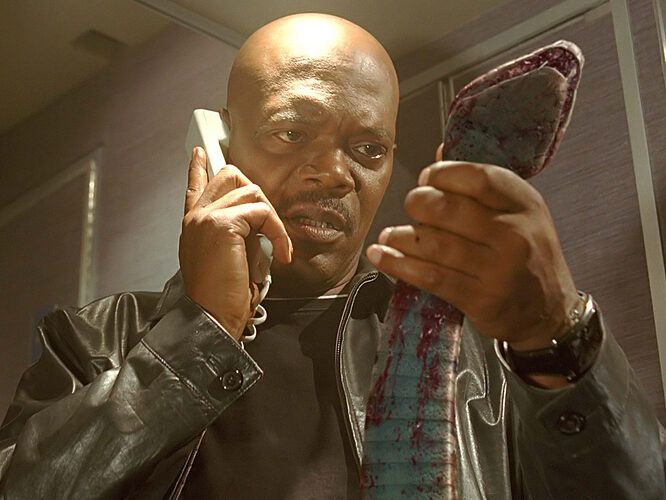 http://www.richardcrouse.ca//wp-content/uploads/2013/09/Snakes_on_a_Plane.jpg