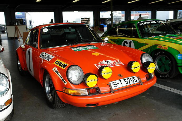 http://www.pelicanparts.com/swapmeet_pics/Rennsport3/Pic3153.jpg