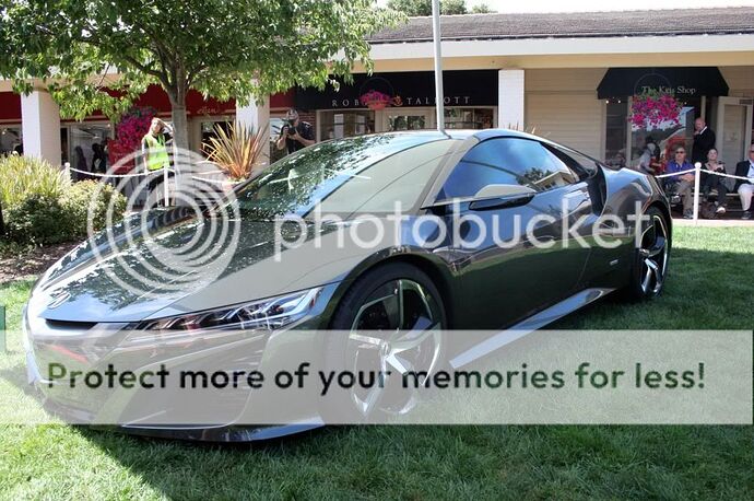 http://i1351.photobucket.com/albums/p787/rhestrella/Pebble%20Beach%20Concourse%202013/IMG_0117_zps0eedcddc.jpg