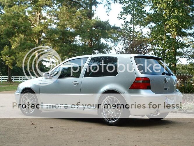 http://i181.photobucket.com/albums/x19/deedle_24/Firstshoot002.jpg