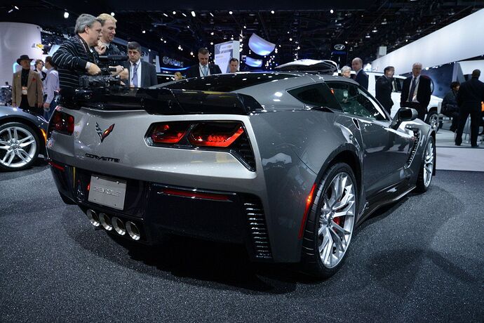 http://pictures.topspeed.com/IMG/crop/201401/2015-chevrolet-corvette-z-46_1600x0w.jpg