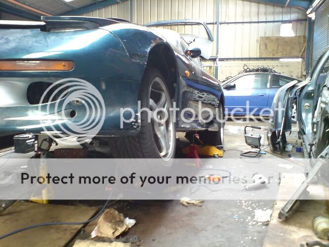 http://i15.photobucket.com/albums/a390/tooleyrx7/DSC00086.jpg