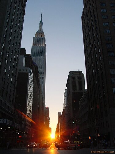 http://2.bp.blogspot.com/-oaMXM8qTIUY/TenNw7ebTdI/AAAAAAACKw4/tSdPLx9SN9A/s1600/urban_photography_03.jpg
