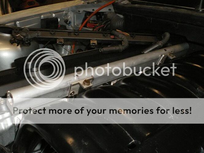http://img.photobucket.com/albums/v371/turbociv/bmw%20build%20part3/IMGP0036.jpg