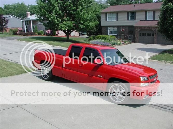 http://i43.photobucket.com/albums/e369/jholty/SilveradoSS/5-5-06/P1010063Medium.jpg