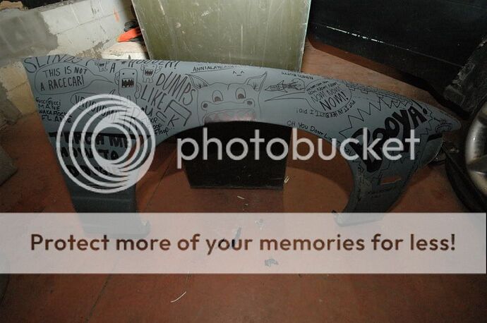 http://i25.photobucket.com/albums/c59/jessetrnka/DSC_0092.jpg