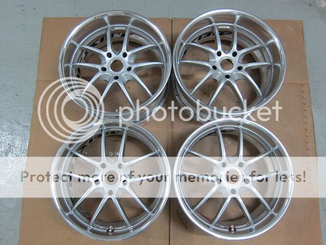 http://i89.photobucket.com/albums/k217/Rexchris66/JDM%20Wheelssssssss%202/Work%20S2R%20-%2029%20Apr%202012/IMG_9464.jpg