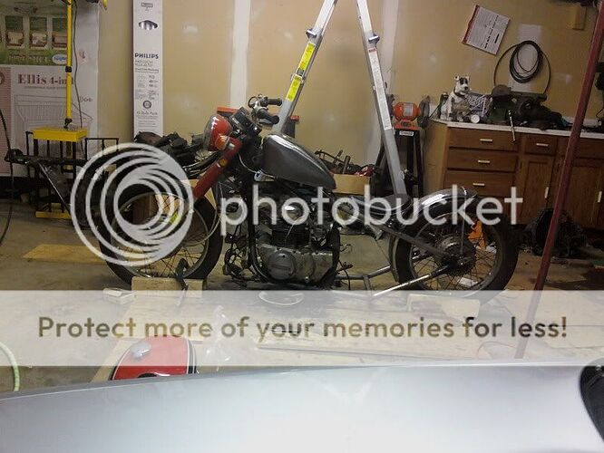 http://img.photobucket.com/albums/v371/turbociv/1204081814.jpg
