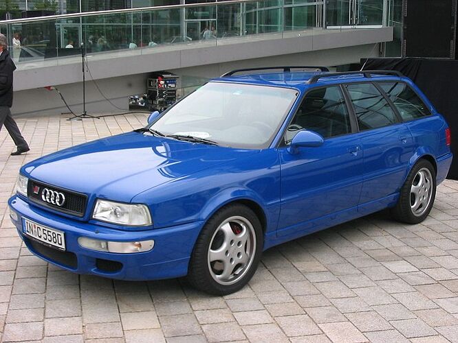 http://upload.wikimedia.org/wikipedia/commons/thumb/9/9e/Audi_RS2.jpg/800px-Audi_RS2.jpg