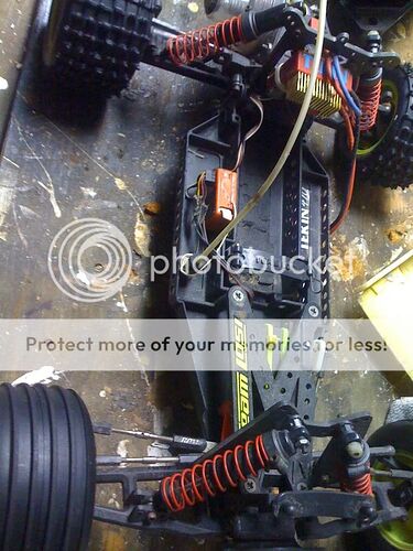 http://i254.photobucket.com/albums/hh117/audiurs41994/IMG_1080.jpg