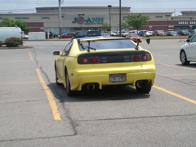 http://i104.photobucket.com/albums/m161/gl33m4x/WP_000893.jpg