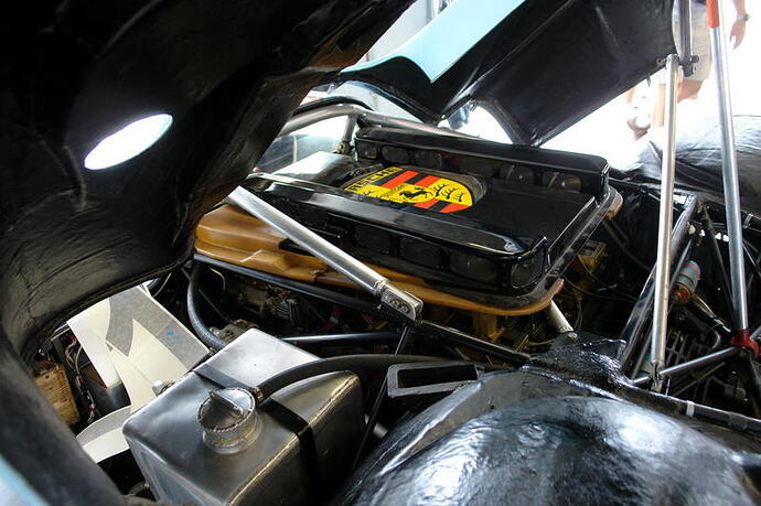 http://www.pelicanparts.com/swapmeet_pics/Rennsport3/Pic206.jpg