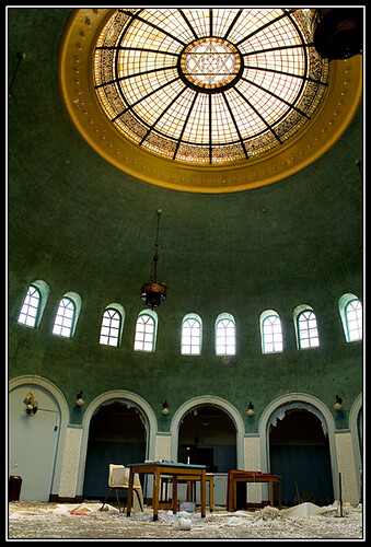 http://www.abandonedplanet.net/JN_Adam/Photos/lowresimages/11.jpg