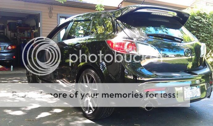 http://i562.photobucket.com/albums/ss68/dizzydtrain/car6-1.jpg