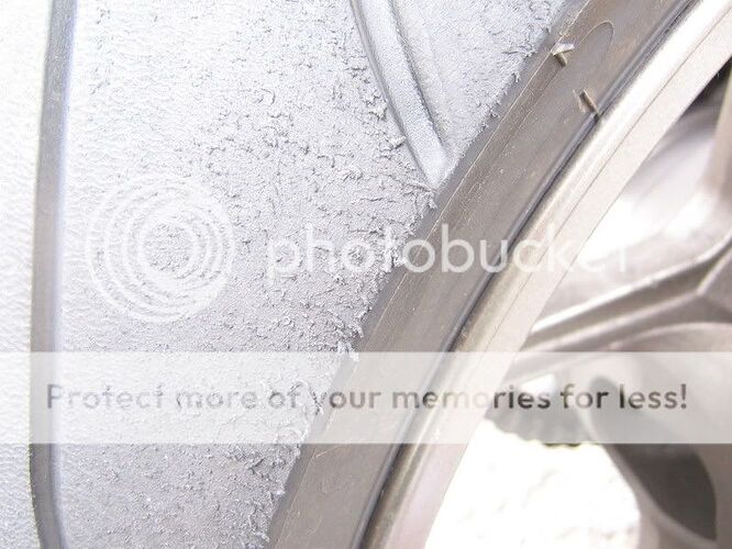 http://img.photobucket.com/albums/v296/Willybeen/TrackGsxr066.jpg