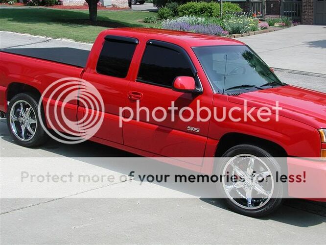http://i43.photobucket.com/albums/e369/jholty/SilveradoSS/5-5-06/P1010064Medium.jpg