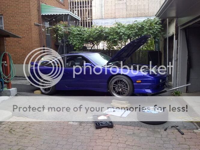 http://i6.photobucket.com/albums/y202/Luis240sx/Toronto-20110814-00330.jpg