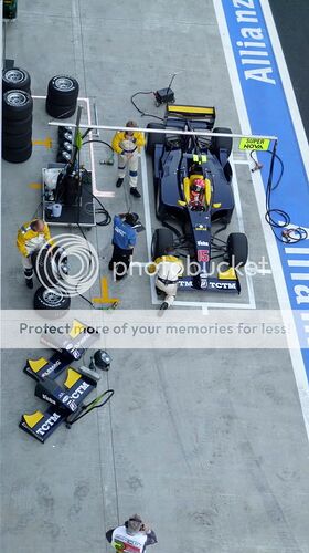 http://i579.photobucket.com/albums/ss234/Eshyn/Abu%20Dhabi/P1000640.jpg