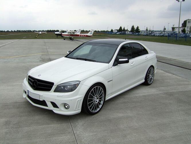 http://www.carztune.com/wp-content/uploads/2009/05/mercedes-c63-amg-by-avus-performance.jpg