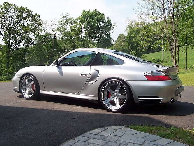 http://www.6speedonline.com/forums/attachment.php?attachmentid=61645&d=1203079406