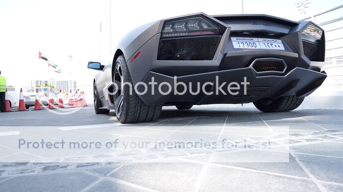 http://i579.photobucket.com/albums/ss234/Eshyn/Abu%20Dhabi/P1000762.jpg