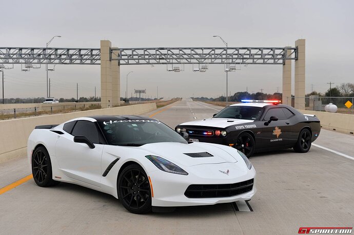 http://www.gtspirit.com/wp-content/gallery/gallery-chevrolet-corvette-stingray-hpe600-200mph/hennessey-corvette-toll-road-28.jpg