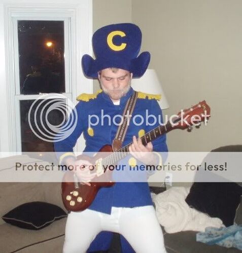 http://img.photobucket.com/albums/v732/ultradestroyer/captaincrunch-1.jpg