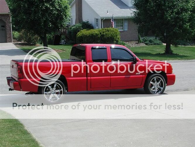http://i43.photobucket.com/albums/e369/jholty/SilveradoSS/5-5-06/P1010061Medium.jpg