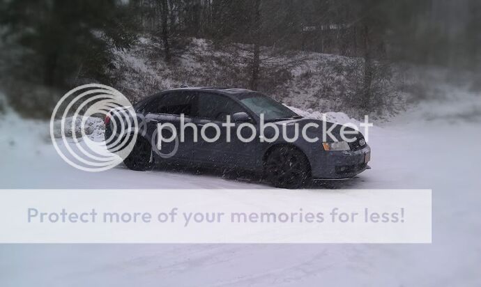 http://i218.photobucket.com/albums/cc111/BMWFTW1/Audi1.jpg?t=1327006181