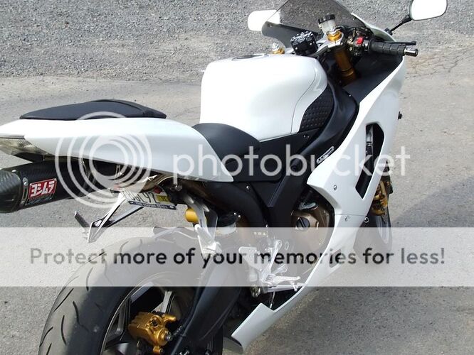 http://i199.photobucket.com/albums/aa207/livin4hockey/Bikes/bike018.jpg
