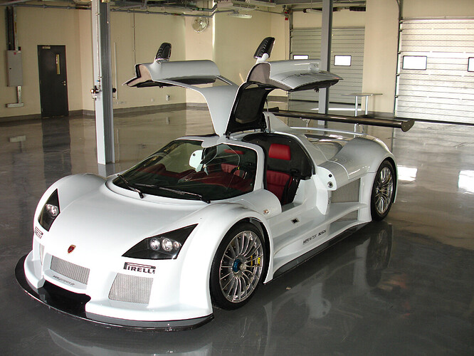 http://upload.wikimedia.org/wikipedia/commons/c/c9/Gumpert_Apollo_Dubai.jpg