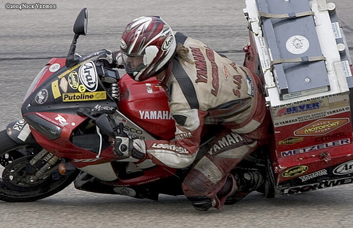 http://www.kcplazasportbikes.com/photos/racing_hpt_10-10-04/image/sjaak-above9136.jpg