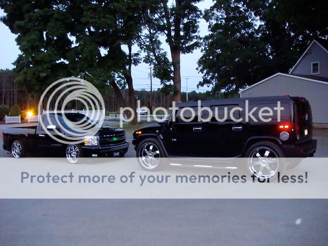 http://i221.photobucket.com/albums/dd299/srt8chick/DSC02102.jpg