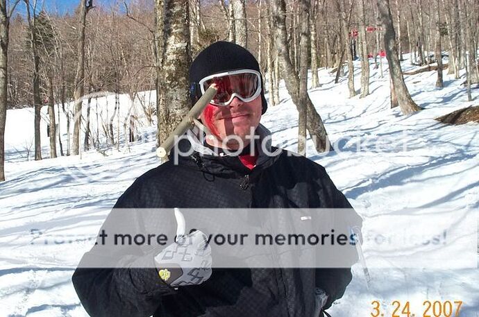 http://i41.photobucket.com/albums/e300/Onefastmonkey/Skiing/stickineye.jpg
