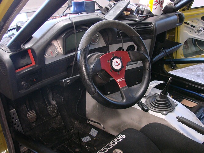 http://onyxsyndicate.com/newman/e30gtr/img/steeringshim3.jpg