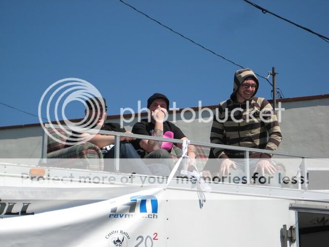 http://i4.photobucket.com/albums/y133/naaby2687/blowneuros/Picture097.jpg