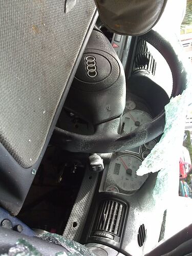 http://i6.photobucket.com/albums/y224/docurley/Audi%20Project/10102008030.jpg