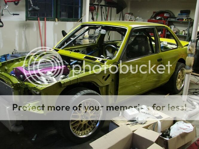 http://img.photobucket.com/albums/v516/ctnewman2/coolantpipes04.jpg