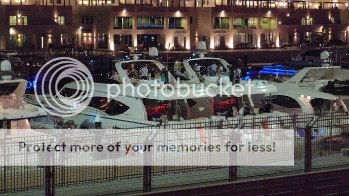 http://i579.photobucket.com/albums/ss234/Eshyn/Abu%20Dhabi/P1000567.jpg