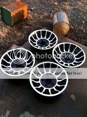http://i1224.photobucket.com/albums/ee370/DetectiveCoating/156577_416293638466964_1256001805_n_zpsb04c20a6.jpg