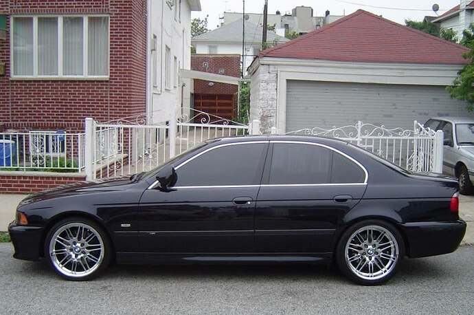 http://www.m5board.com/vbulletin/attachments/sale-wanted/75690d1229086843-m5-19-wheels-sale-trade-1.jpg