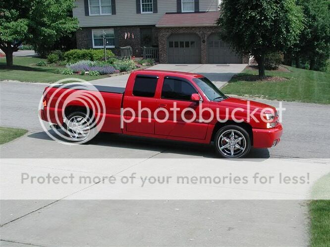 http://i43.photobucket.com/albums/e369/jholty/SilveradoSS/5-5-06/P1010060Medium.jpg