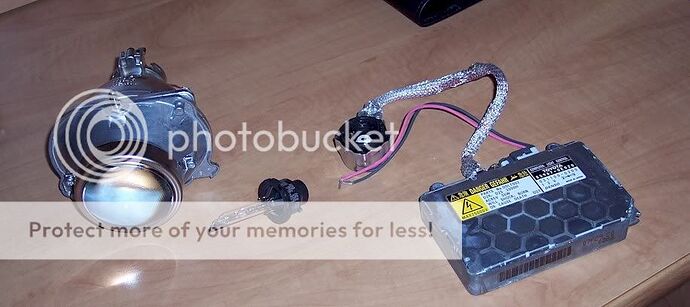 http://i7.photobucket.com/albums/y297/qualthar/HID.jpg