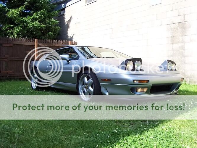 http://i55.photobucket.com/albums/g156/91MR2_photos/1995%20Lotus%20Esprit%20S4%20-%20June%202009/EspritS4014.jpg